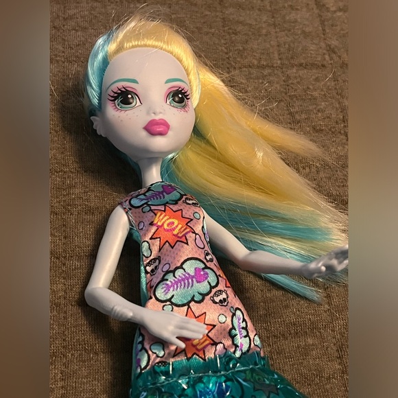 Monster High Doll Lagoona - Picture 2 of 4